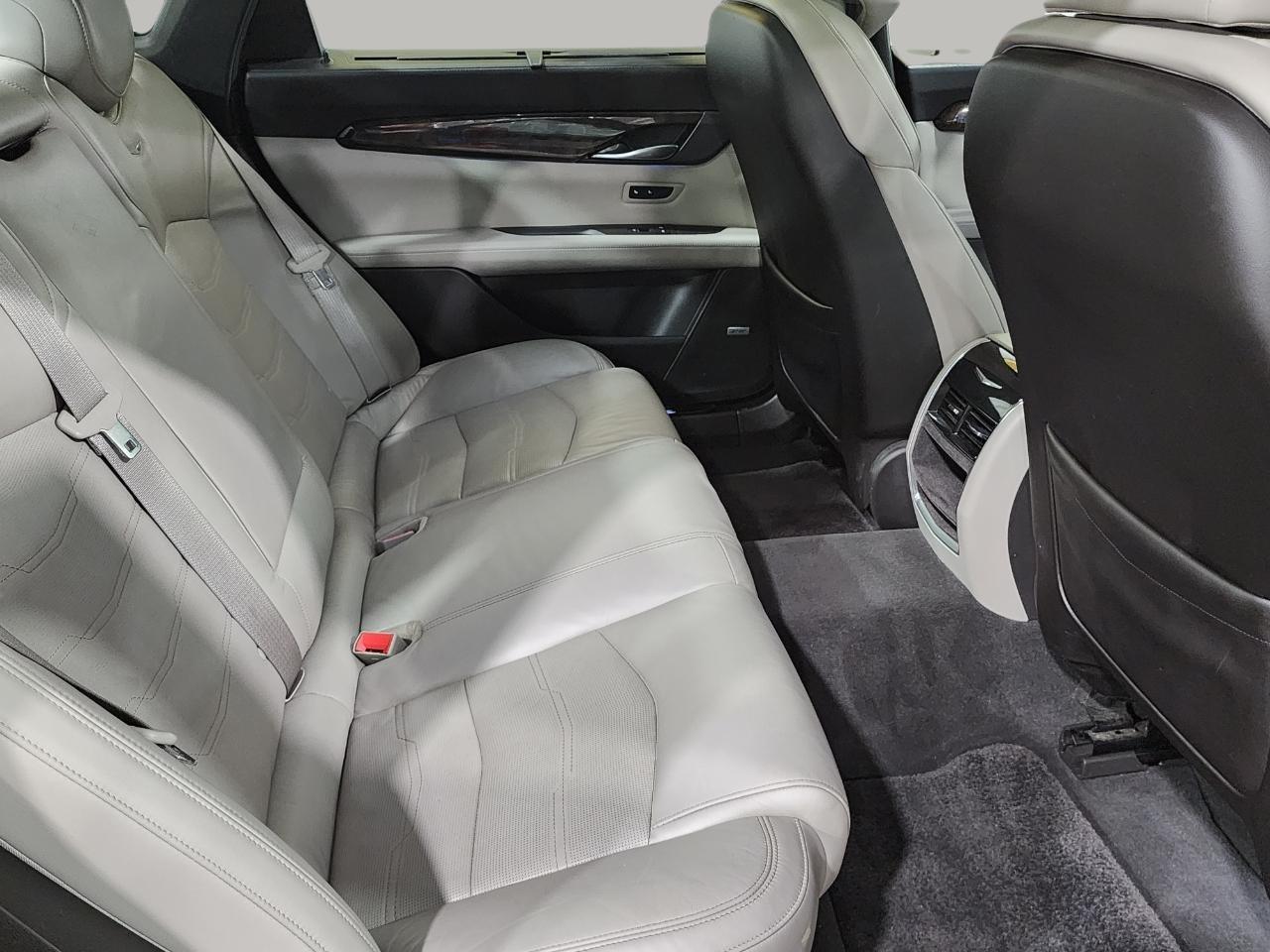 Cadillac CT6 3.6L Premium Luxury AWD 2016