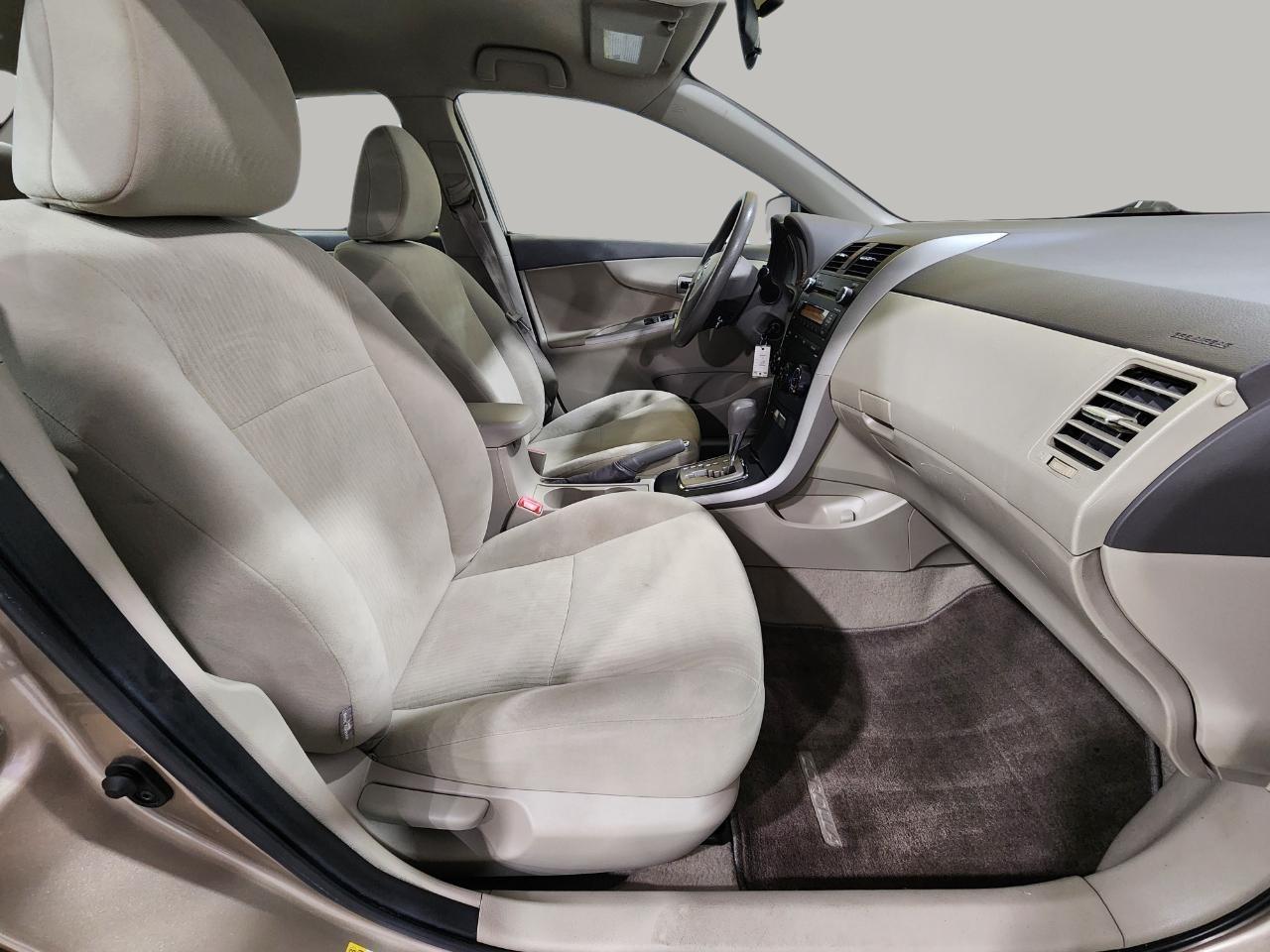 Toyota Corolla  2010