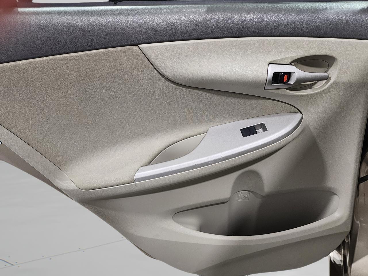 Toyota Corolla  2010