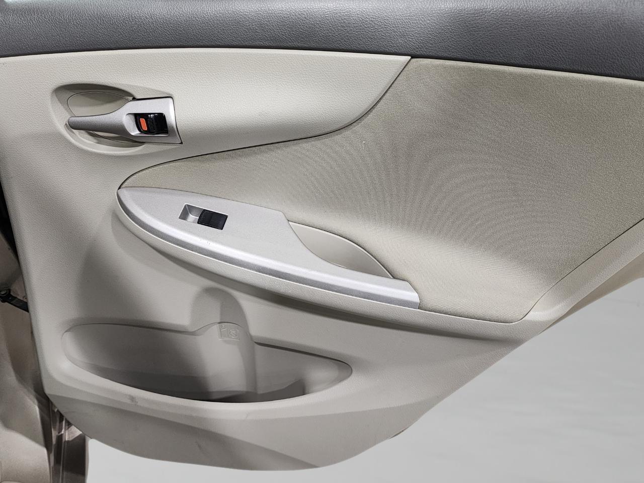 Toyota Corolla  2010