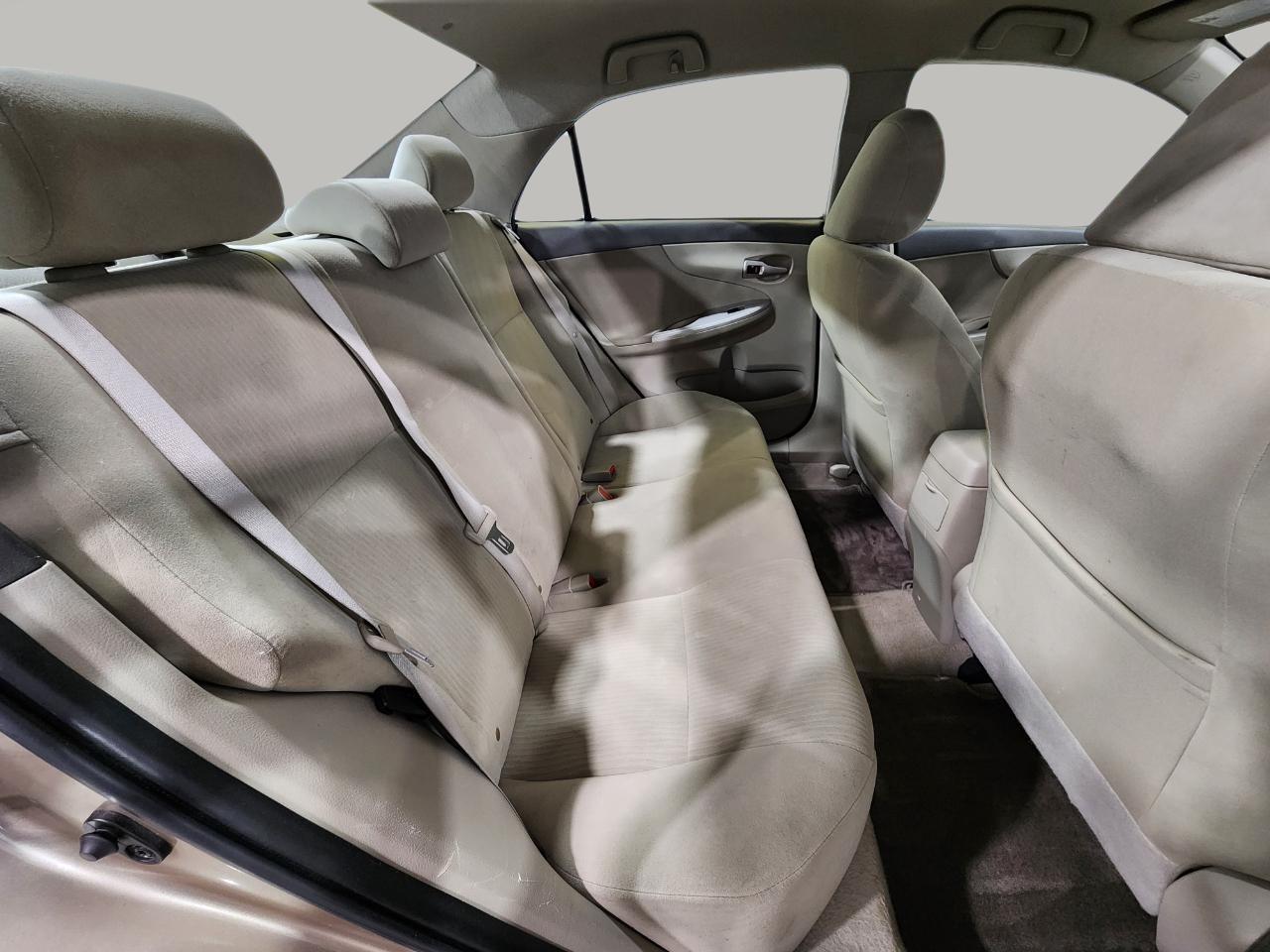 Toyota Corolla  2010