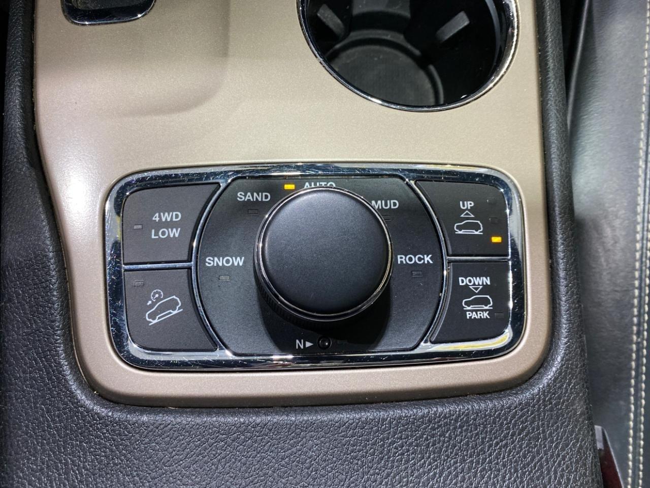 Jeep Grand Cherokee Overland 4WD 2015