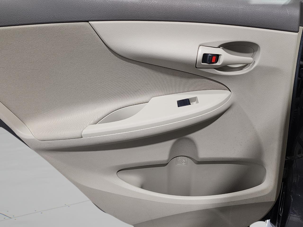 Toyota Corolla  2009