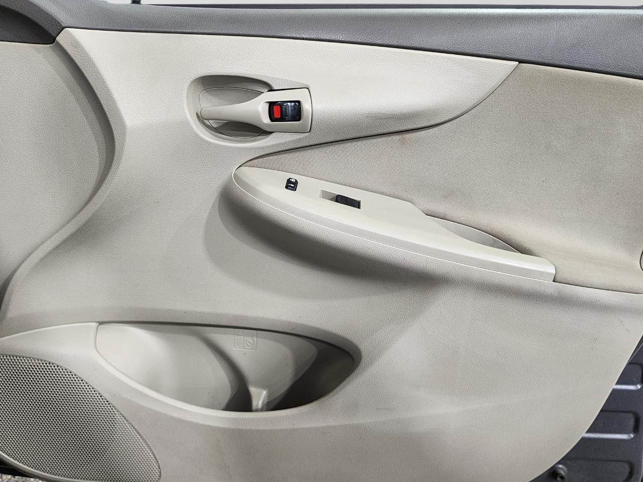 Toyota Corolla  2009