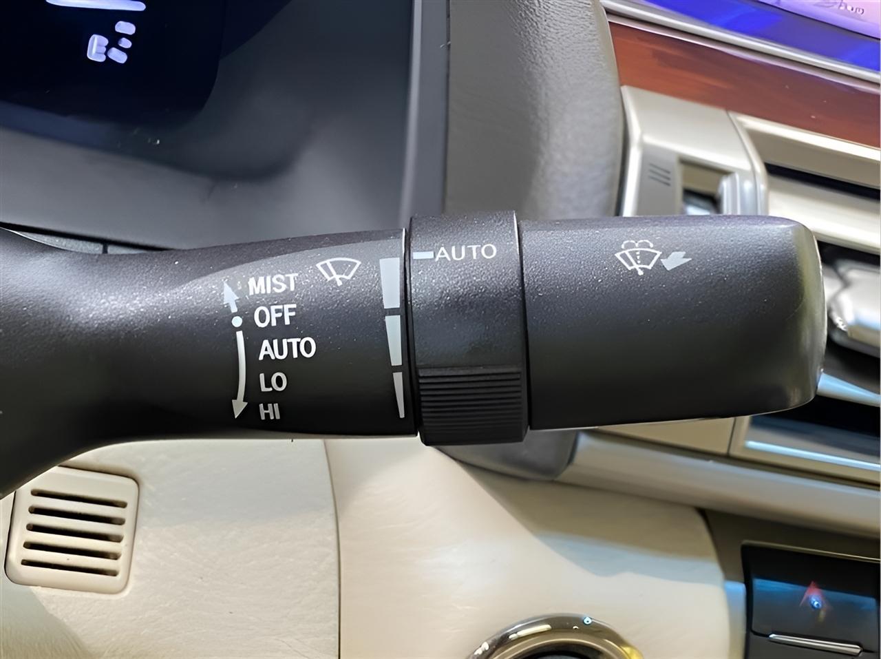 Lexus LS 460 Luxury Sedan AWD 2013