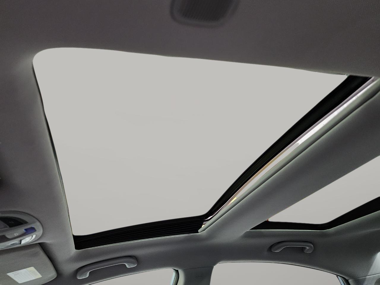 Hyundai Sonata Hybrid  2015