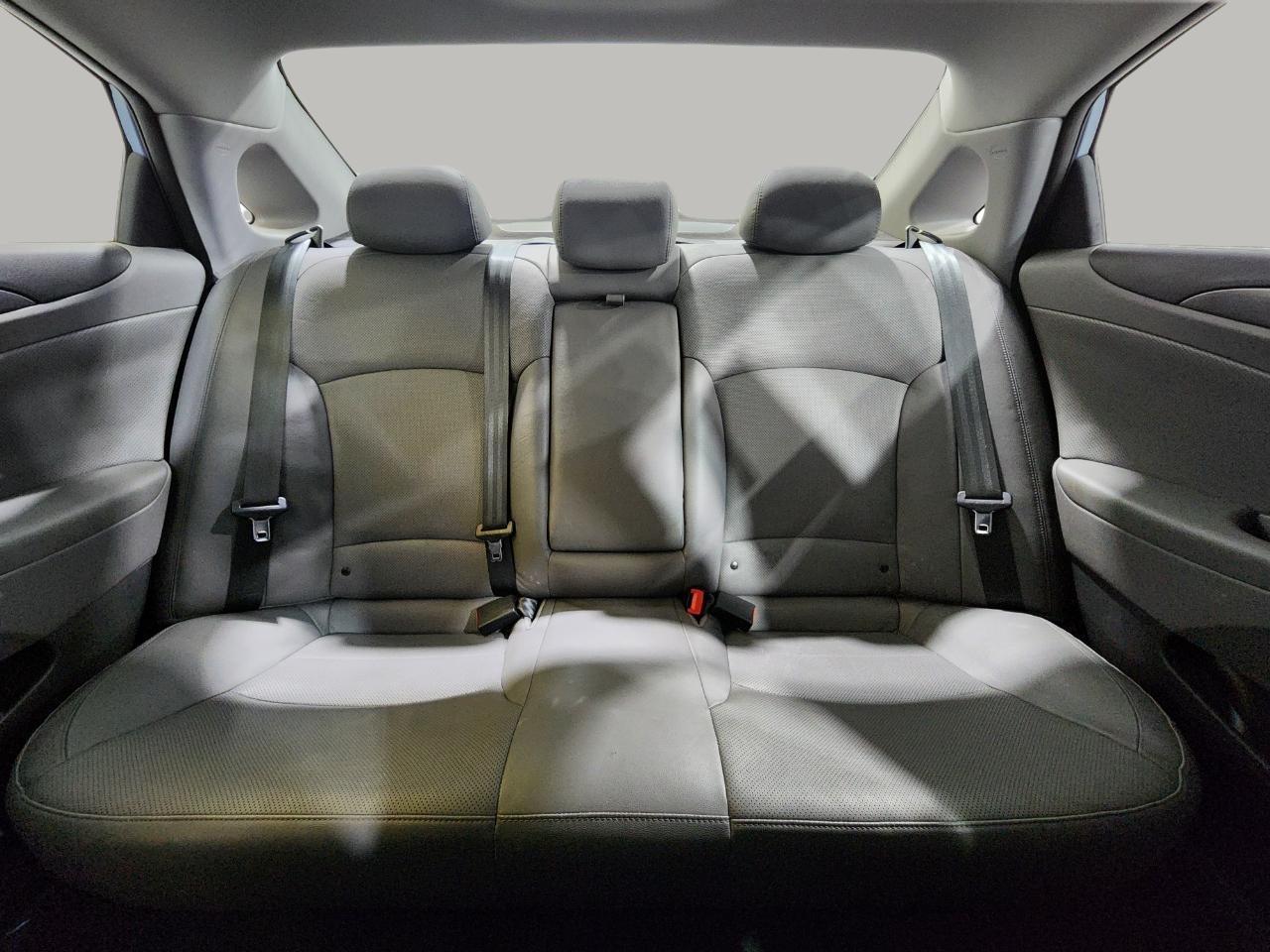 Hyundai Sonata Hybrid  2015