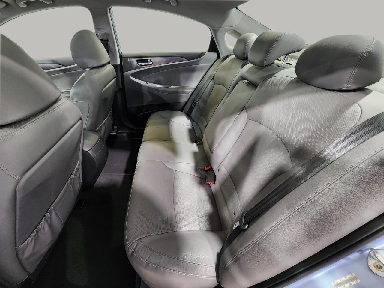 Hyundai Sonata Hybrid  2015