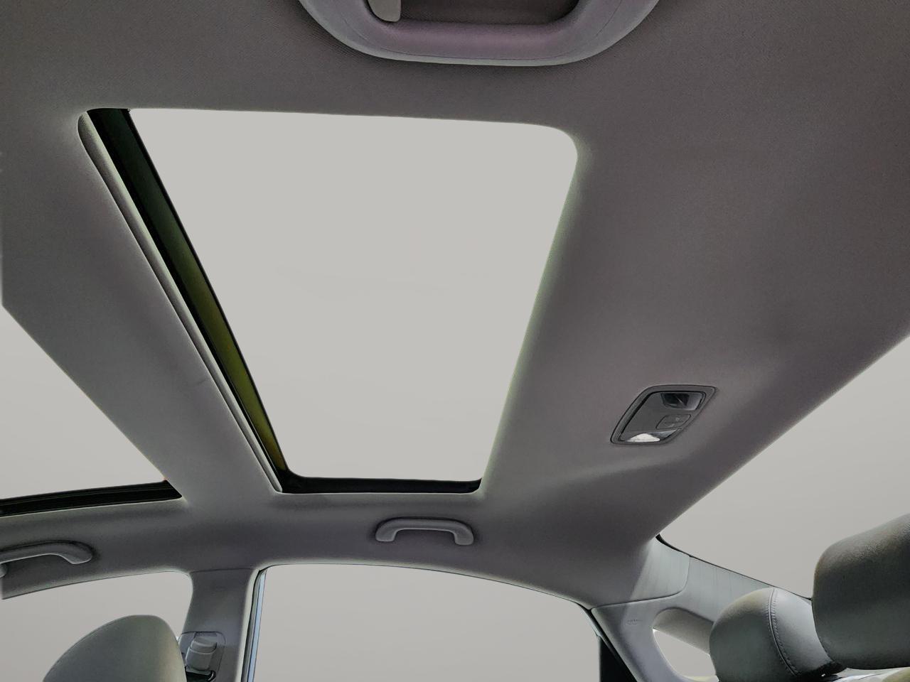 Hyundai Sonata Hybrid  2015