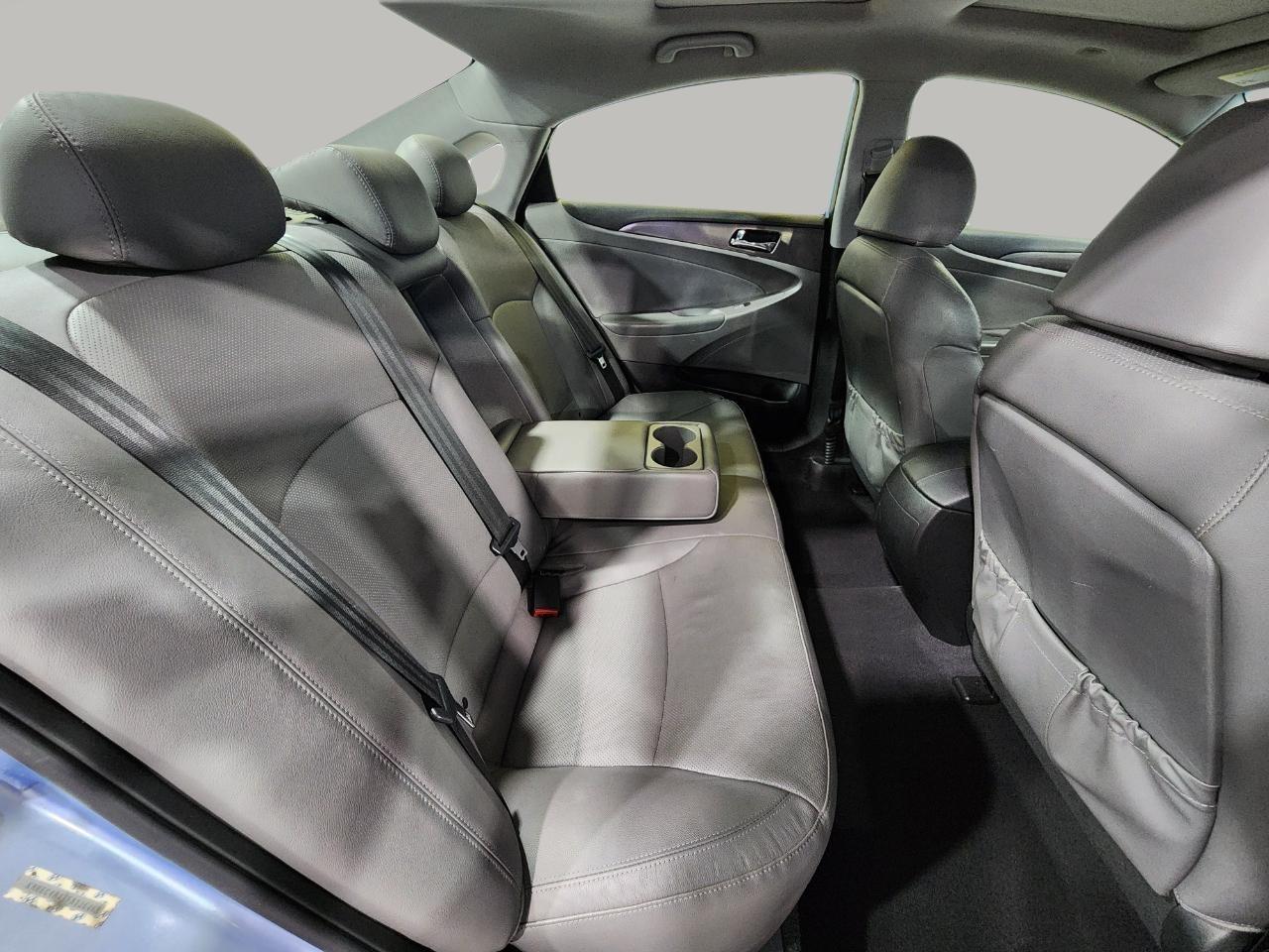 Hyundai Sonata Hybrid  2015