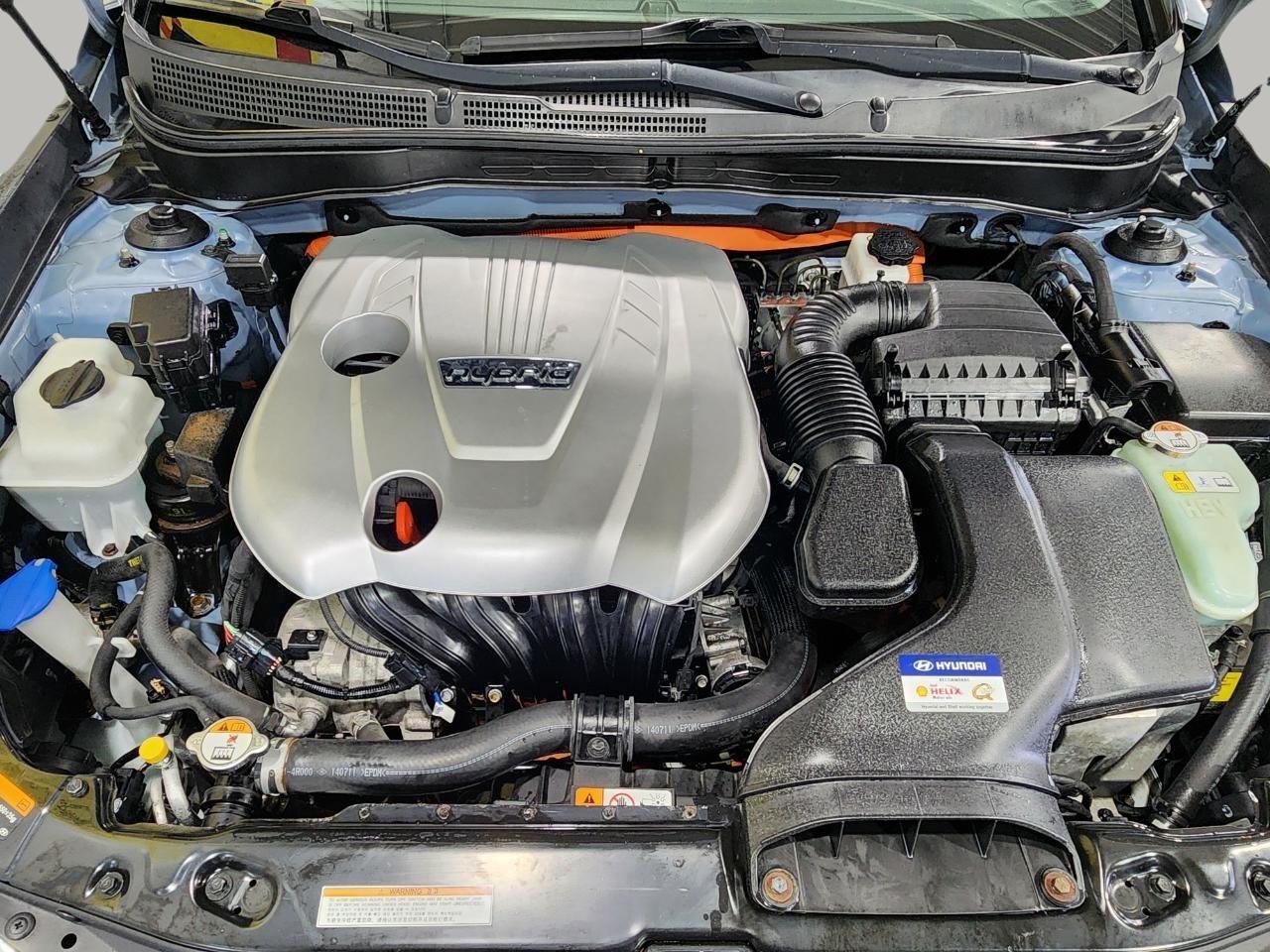 Hyundai Sonata Hybrid  2015