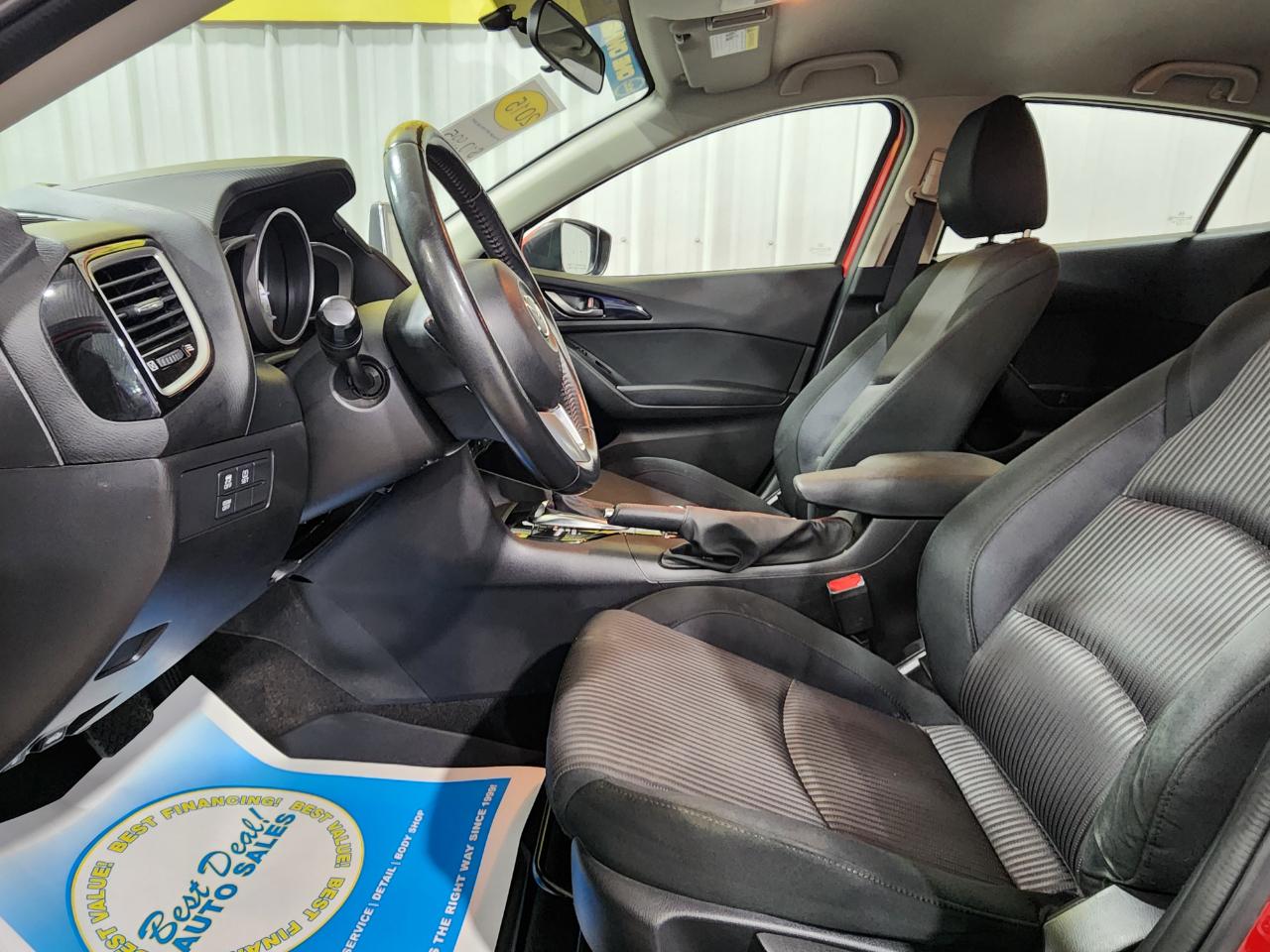 Mazda MAZDA3 i Touring AT 5-Door 2015