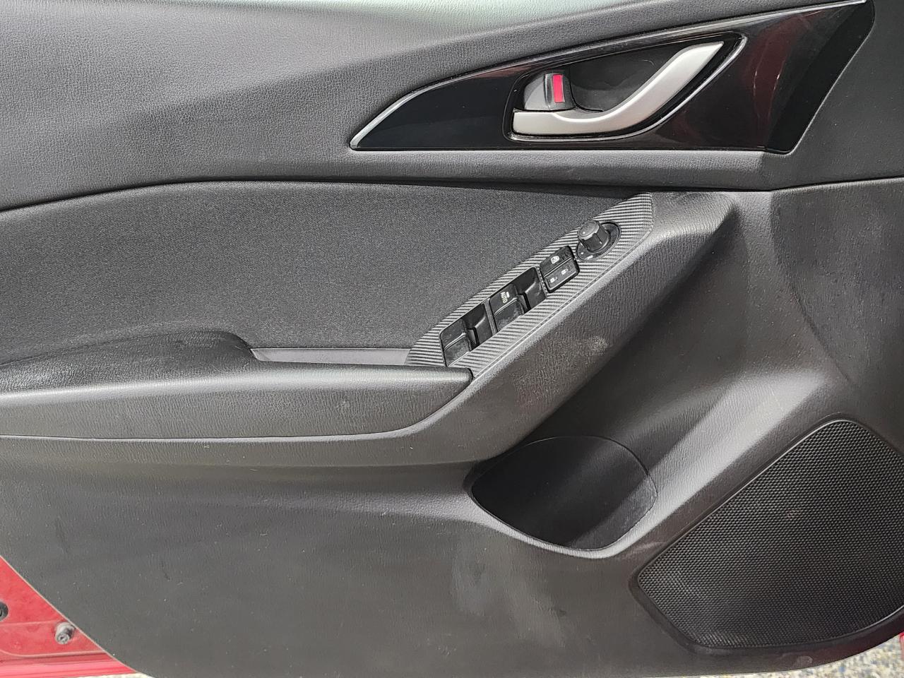 Mazda MAZDA3 i Touring AT 5-Door 2015