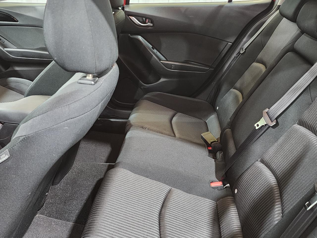 Mazda MAZDA3 i Touring AT 5-Door 2015