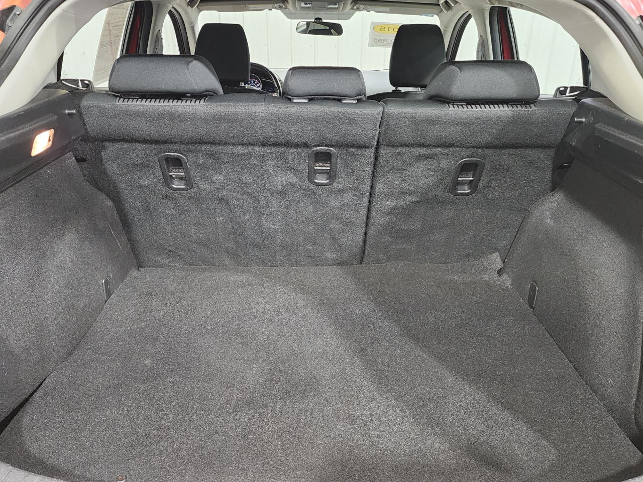 Mazda MAZDA3 i Touring AT 5-Door 2015