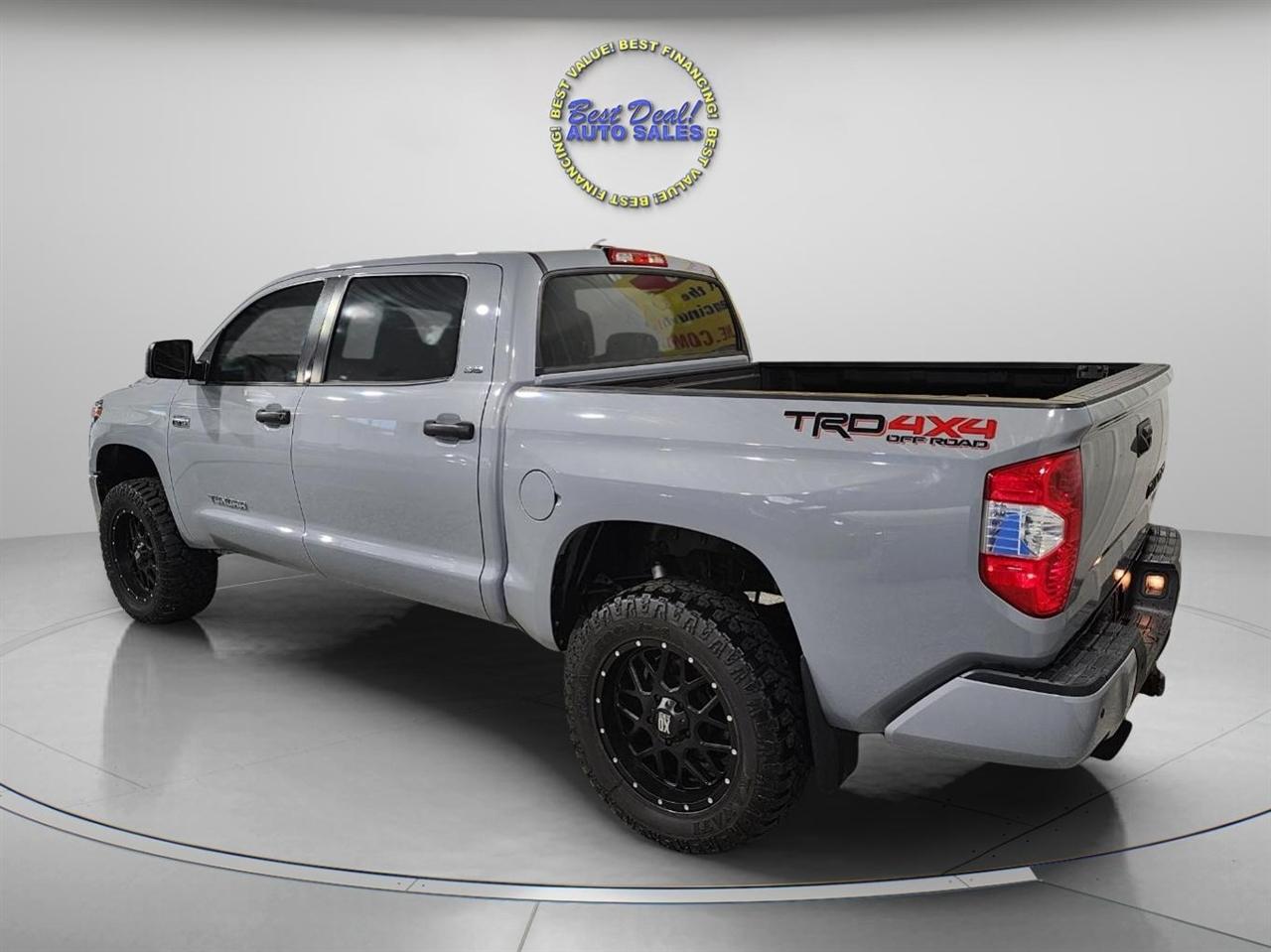Toyota Tundra  2021