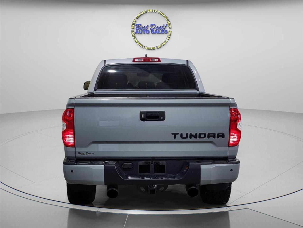 Toyota Tundra  2021