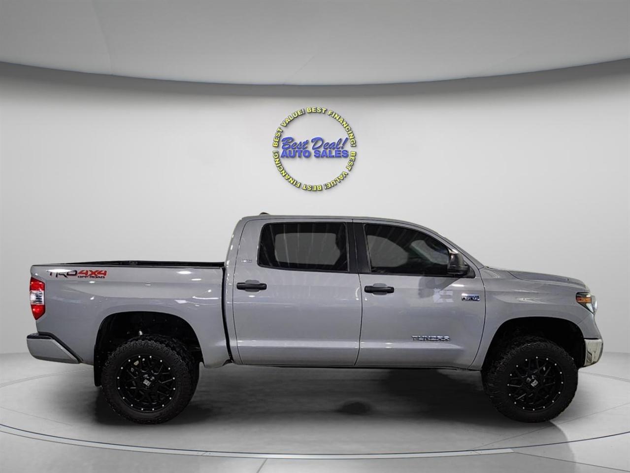 Toyota Tundra  2021