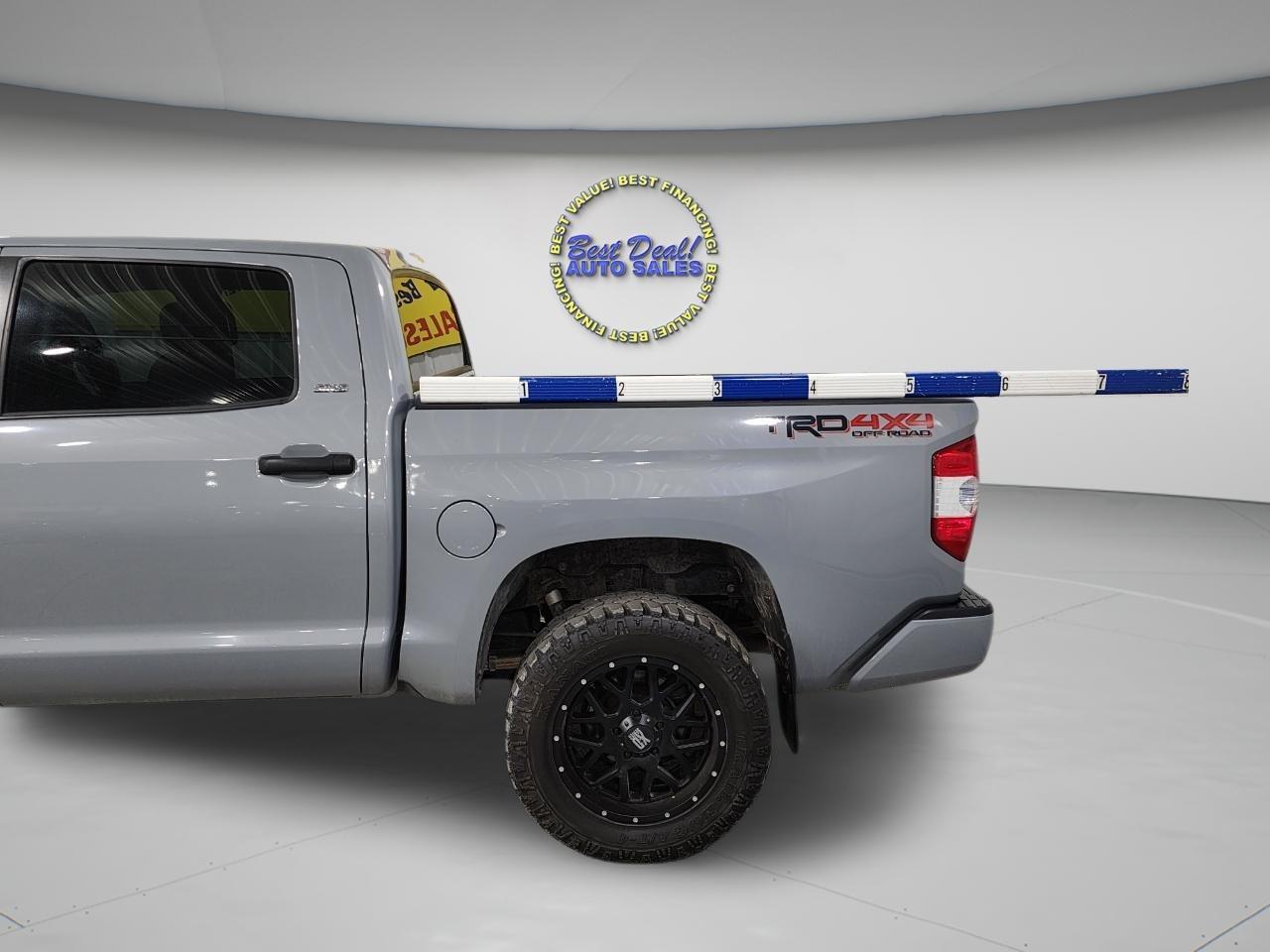 Toyota Tundra  2021