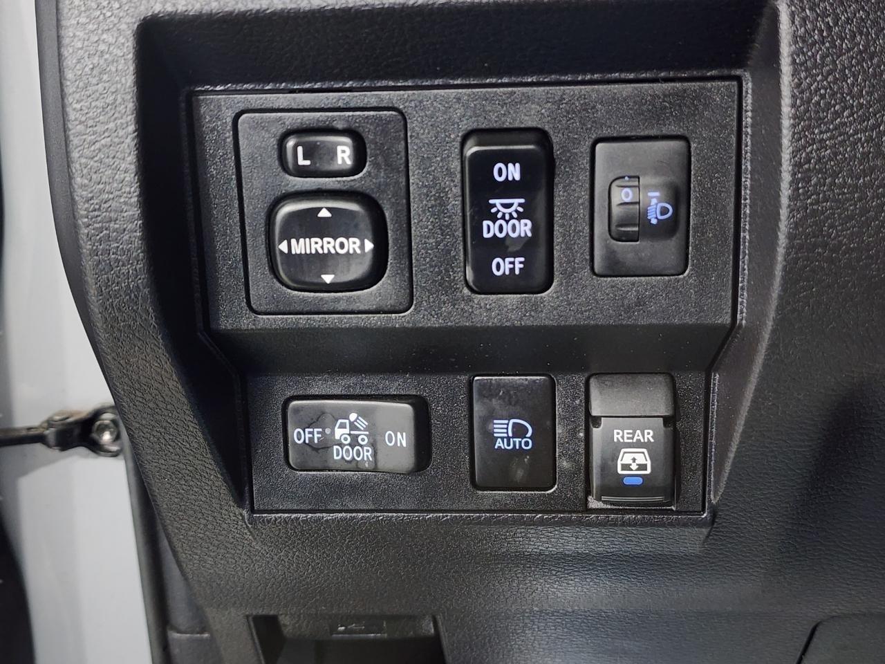 Toyota Tundra  2021