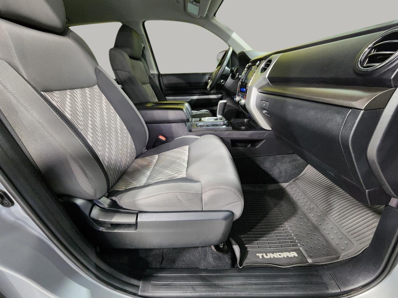 Toyota Tundra  2021