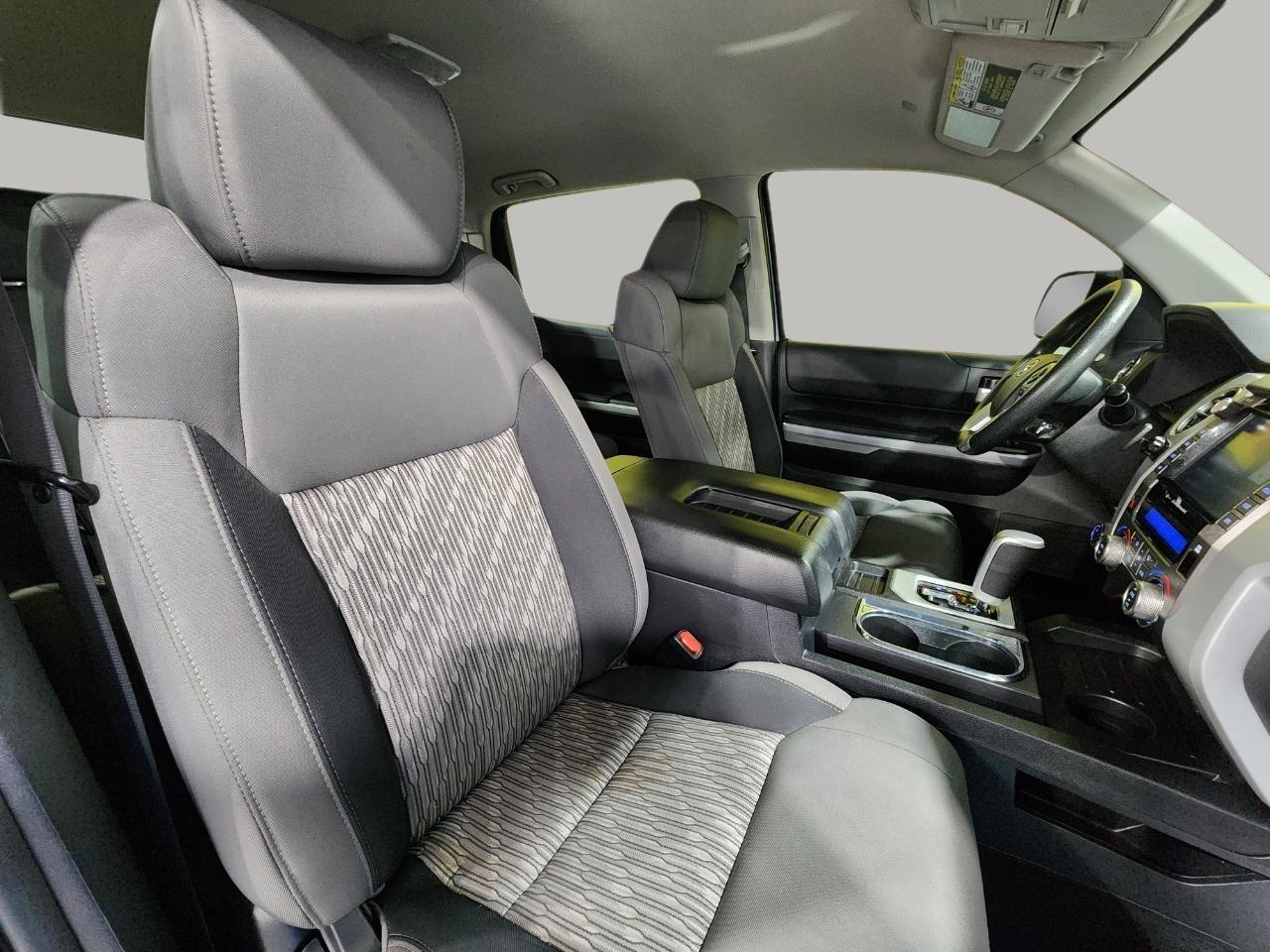 Toyota Tundra  2021