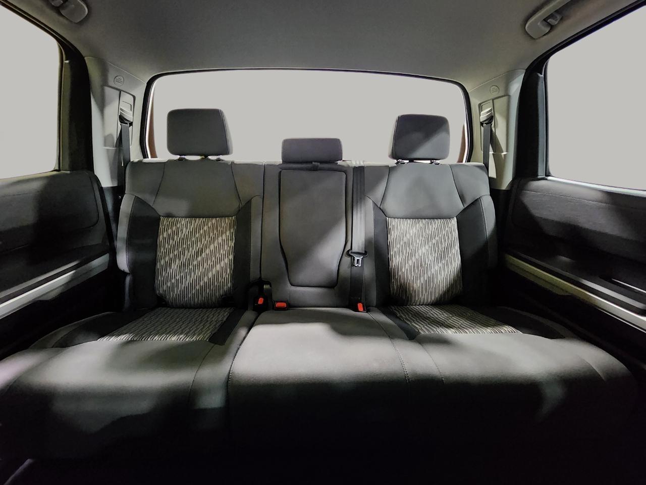 Toyota Tundra  2021