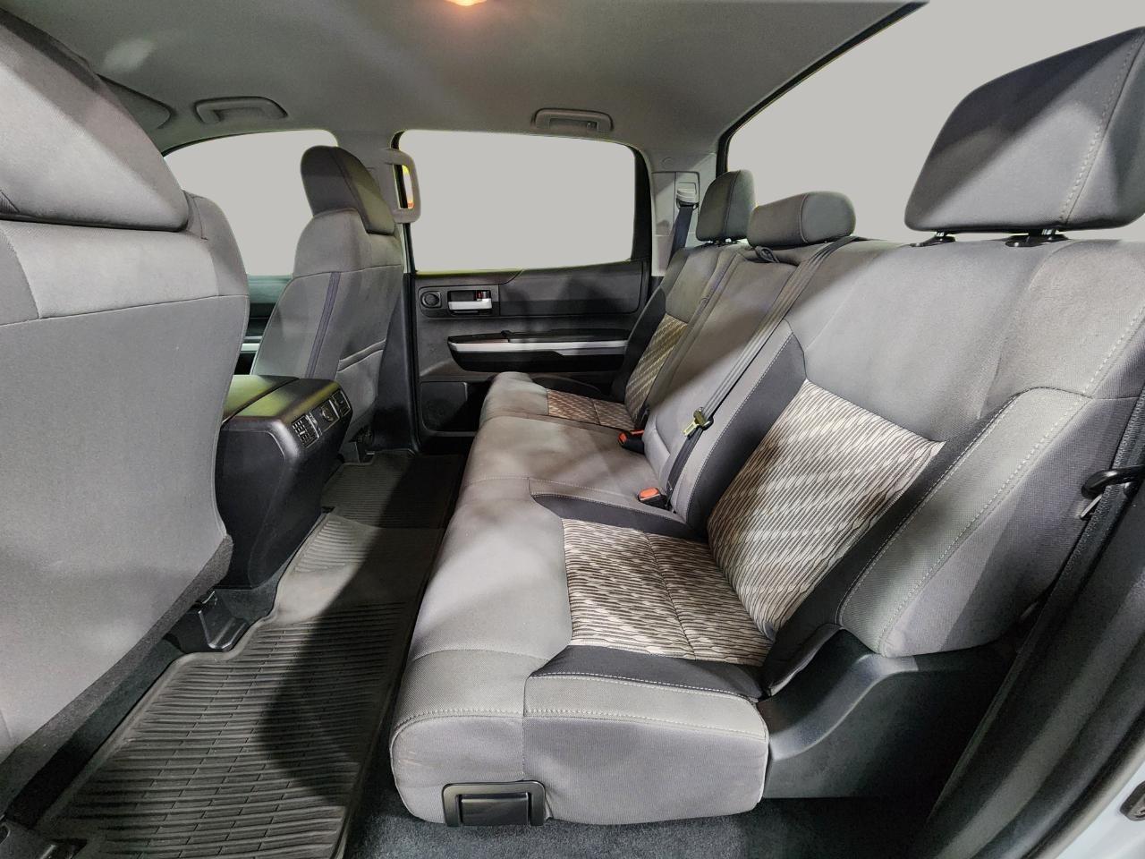 Toyota Tundra  2021