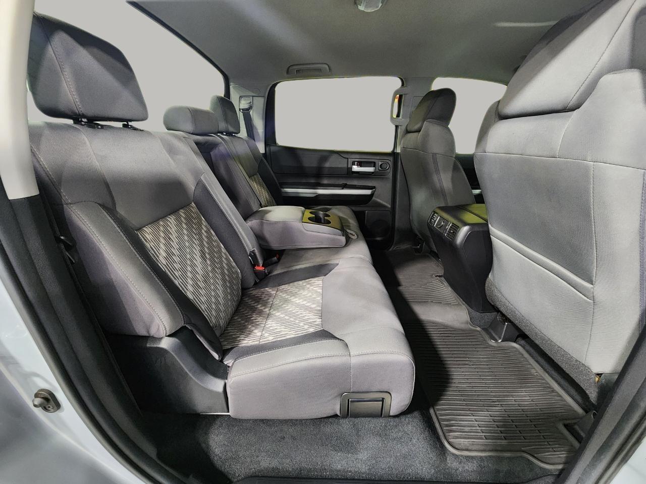 Toyota Tundra  2021