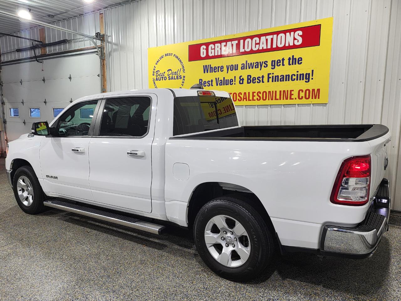 View vehicle photo 5