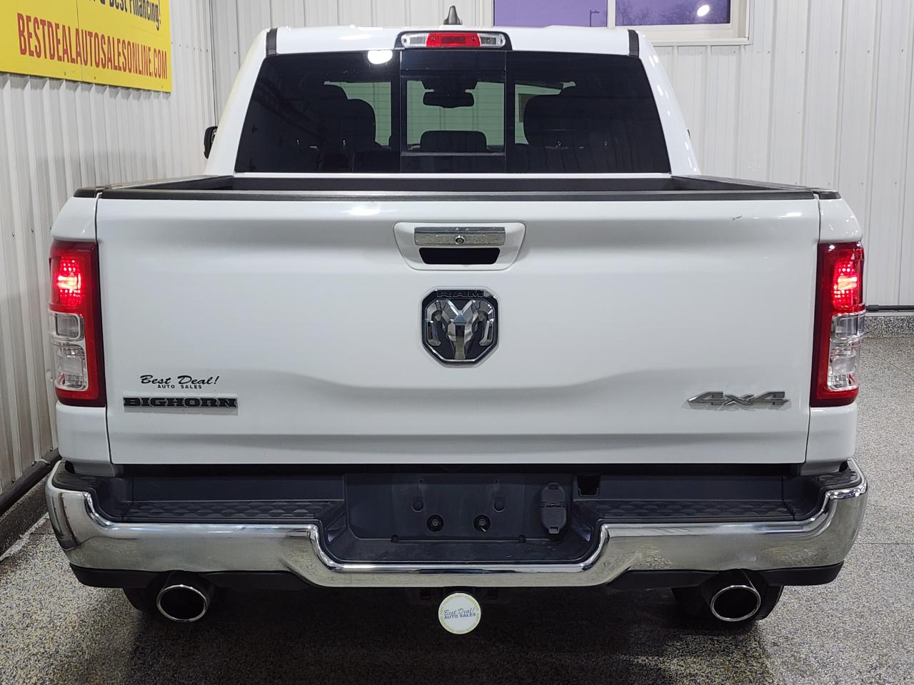 View vehicle photo 6