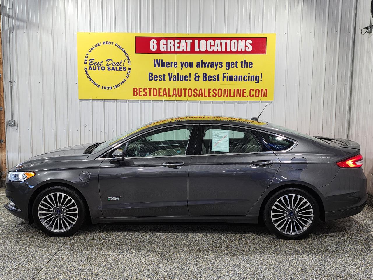 View vehicle photo 4