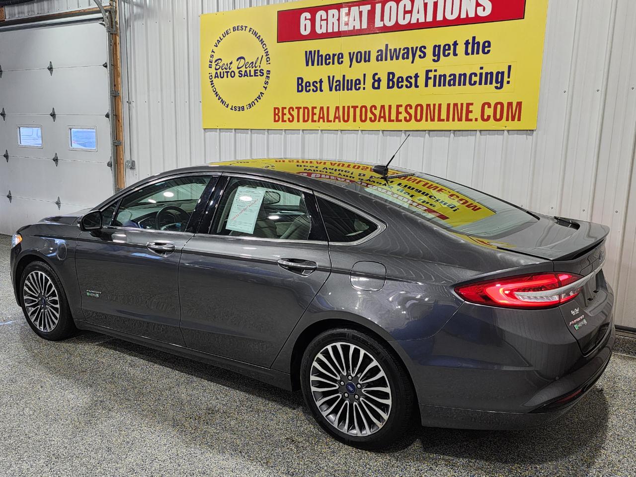 View vehicle photo 5