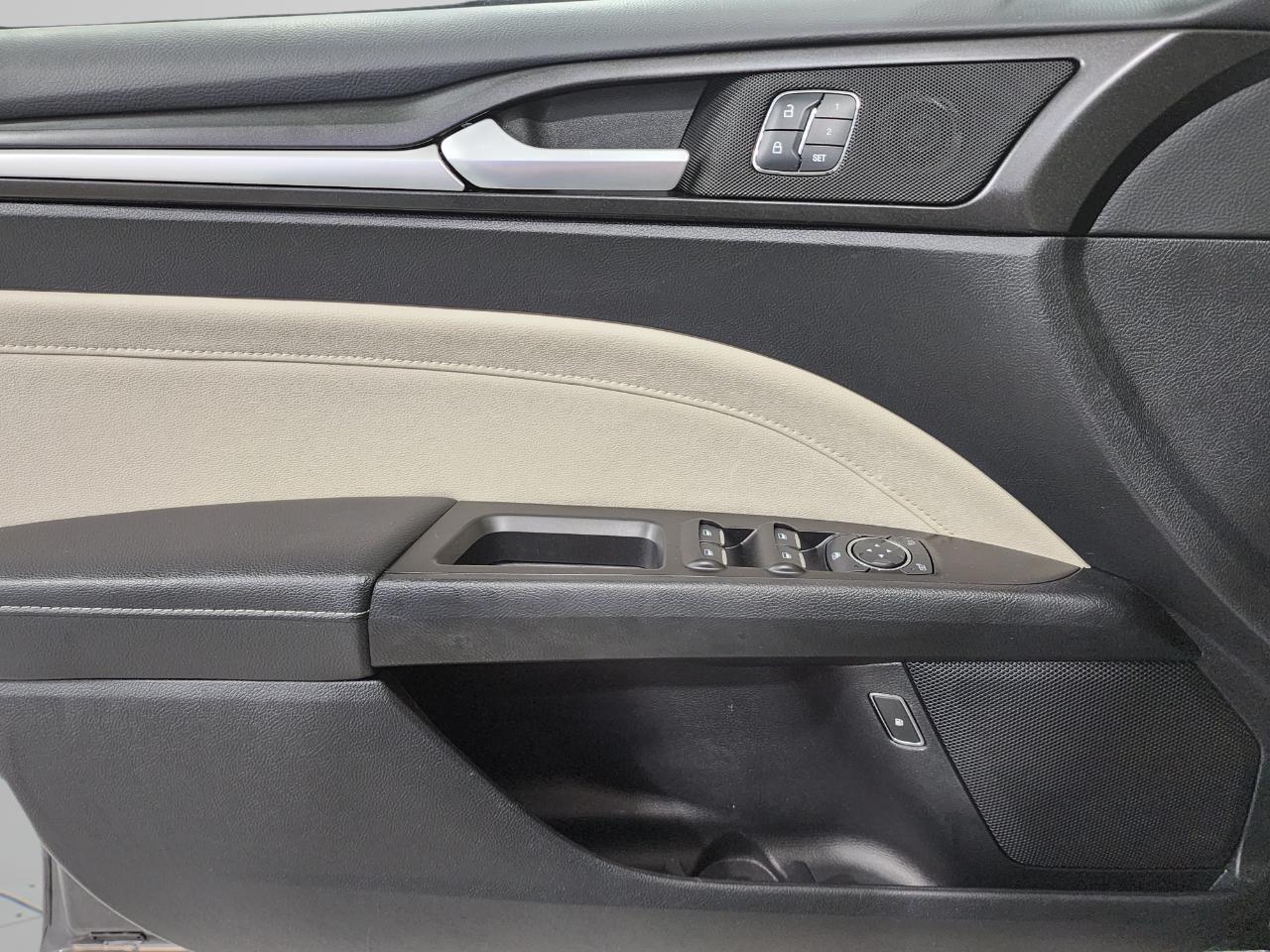 Ford Fusion Energi  2018