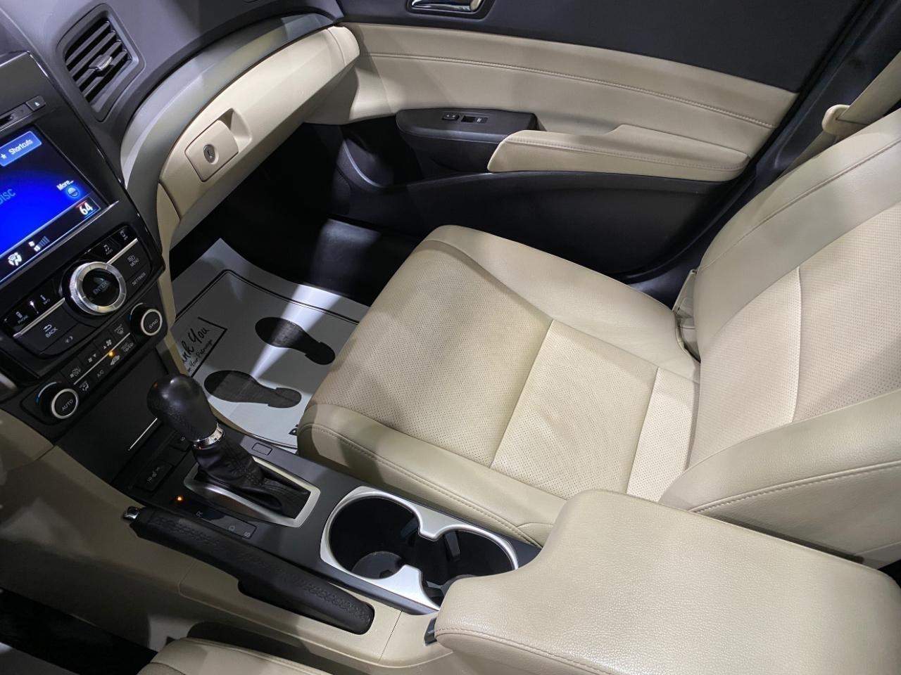 Acura ILX 8-Spd AT w/ Premium Package 2016