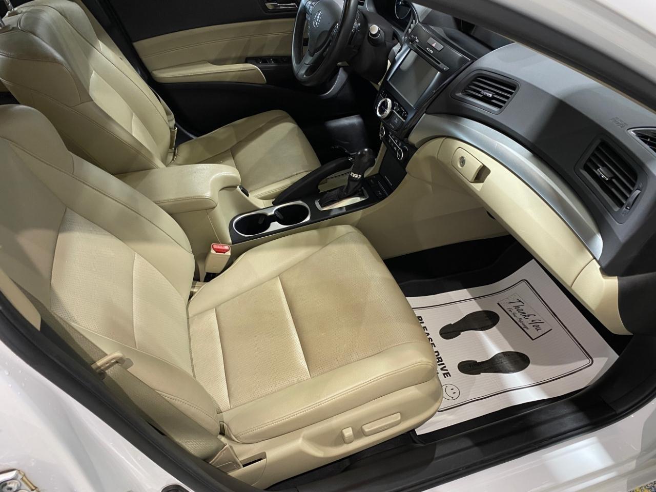 Acura ILX 8-Spd AT w/ Premium Package 2016