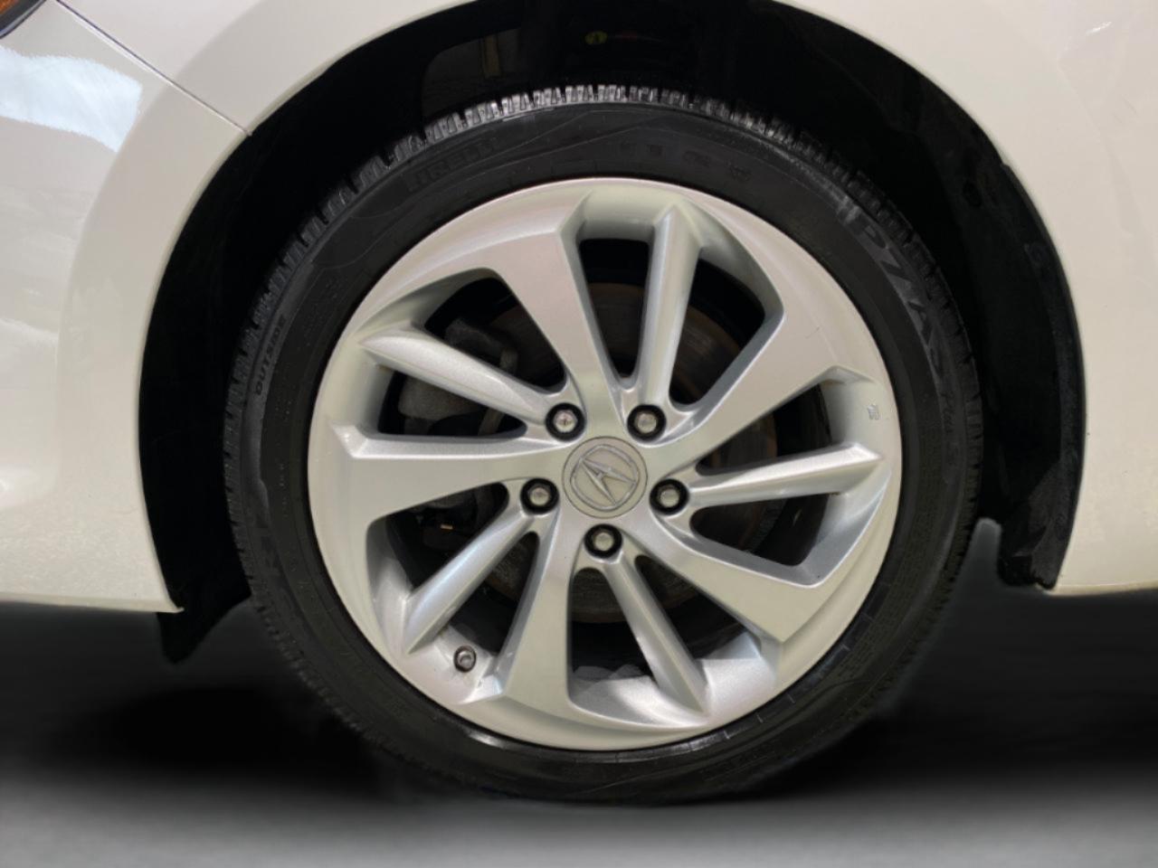 Acura ILX 8-Spd AT w/ Premium Package 2016