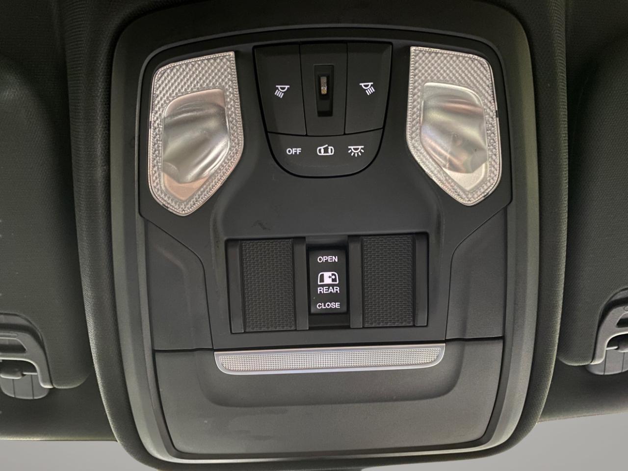 RAM 1500 Big Horn Crew Cab SWB 4WD 2019