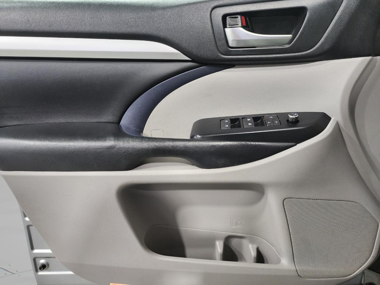 Toyota Highlander  2018