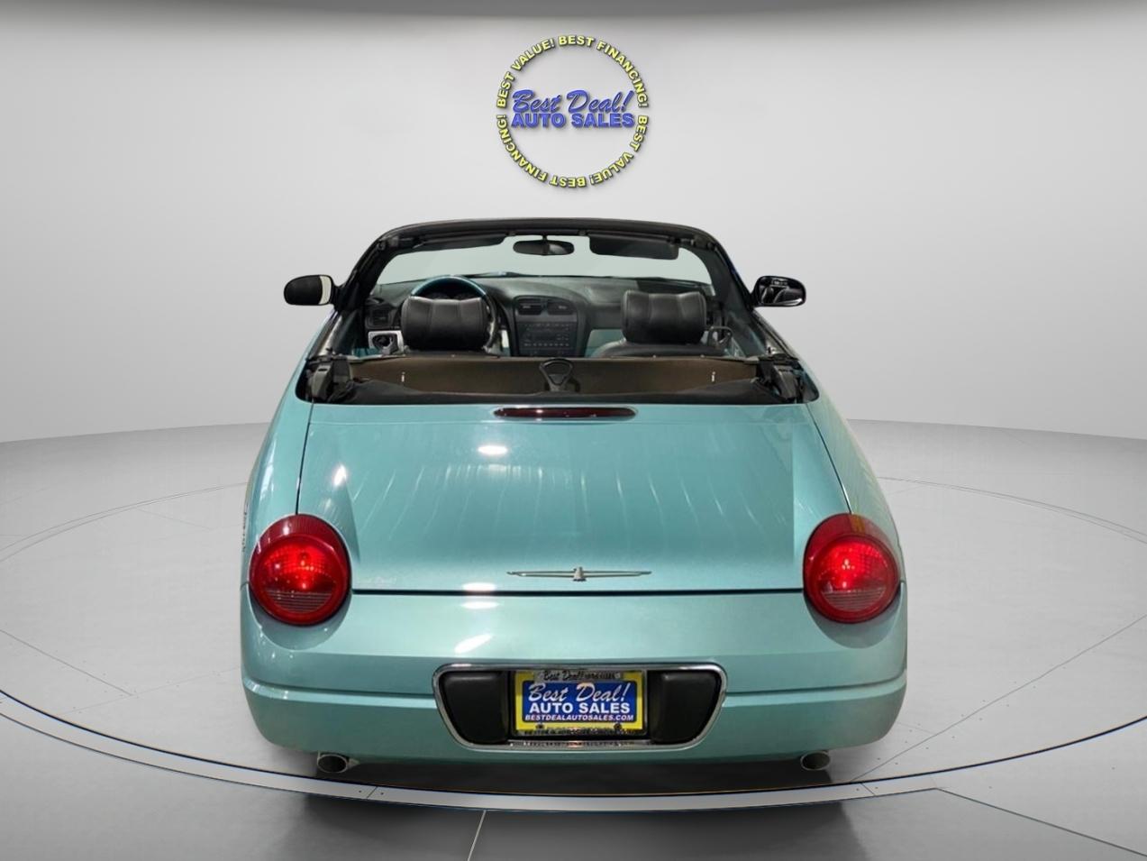 Ford Thunderbird Deluxe 2002