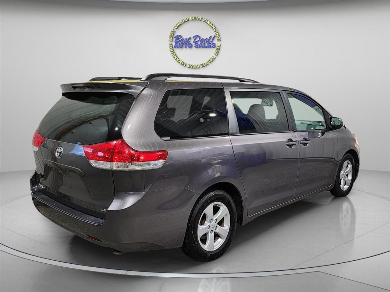 Toyota Sienna  2014