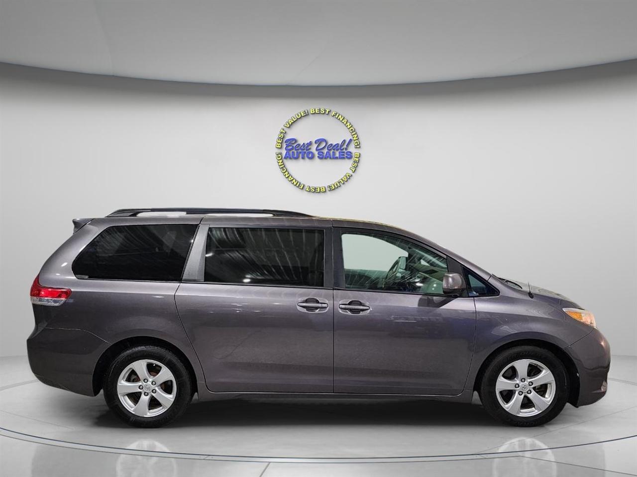 Toyota Sienna  2014