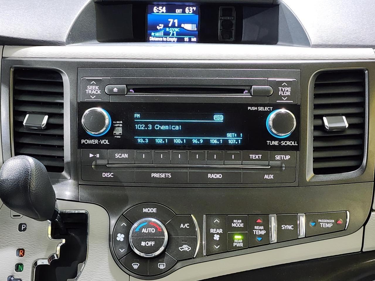 Toyota Sienna  2014
