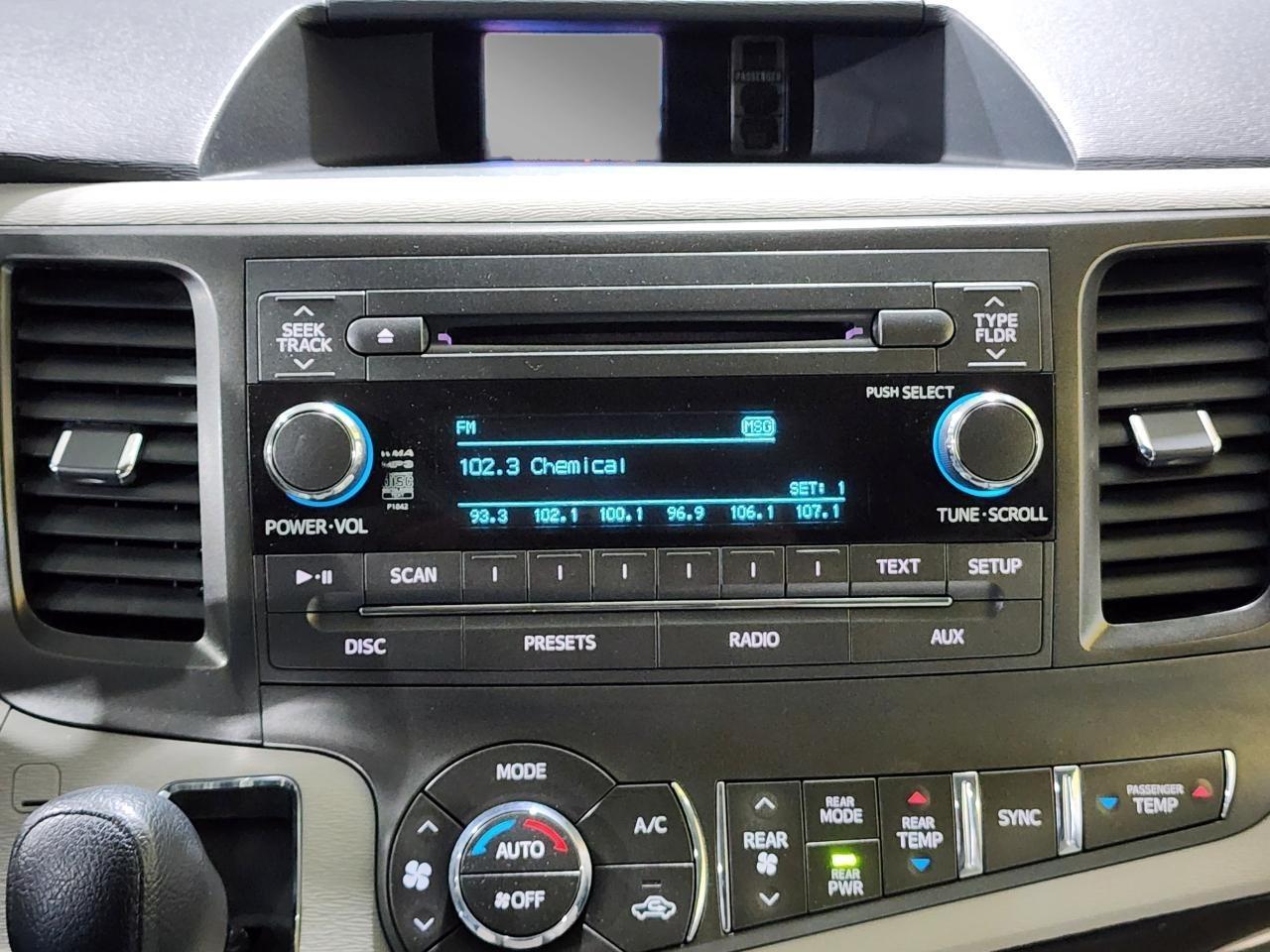 Toyota Sienna  2014