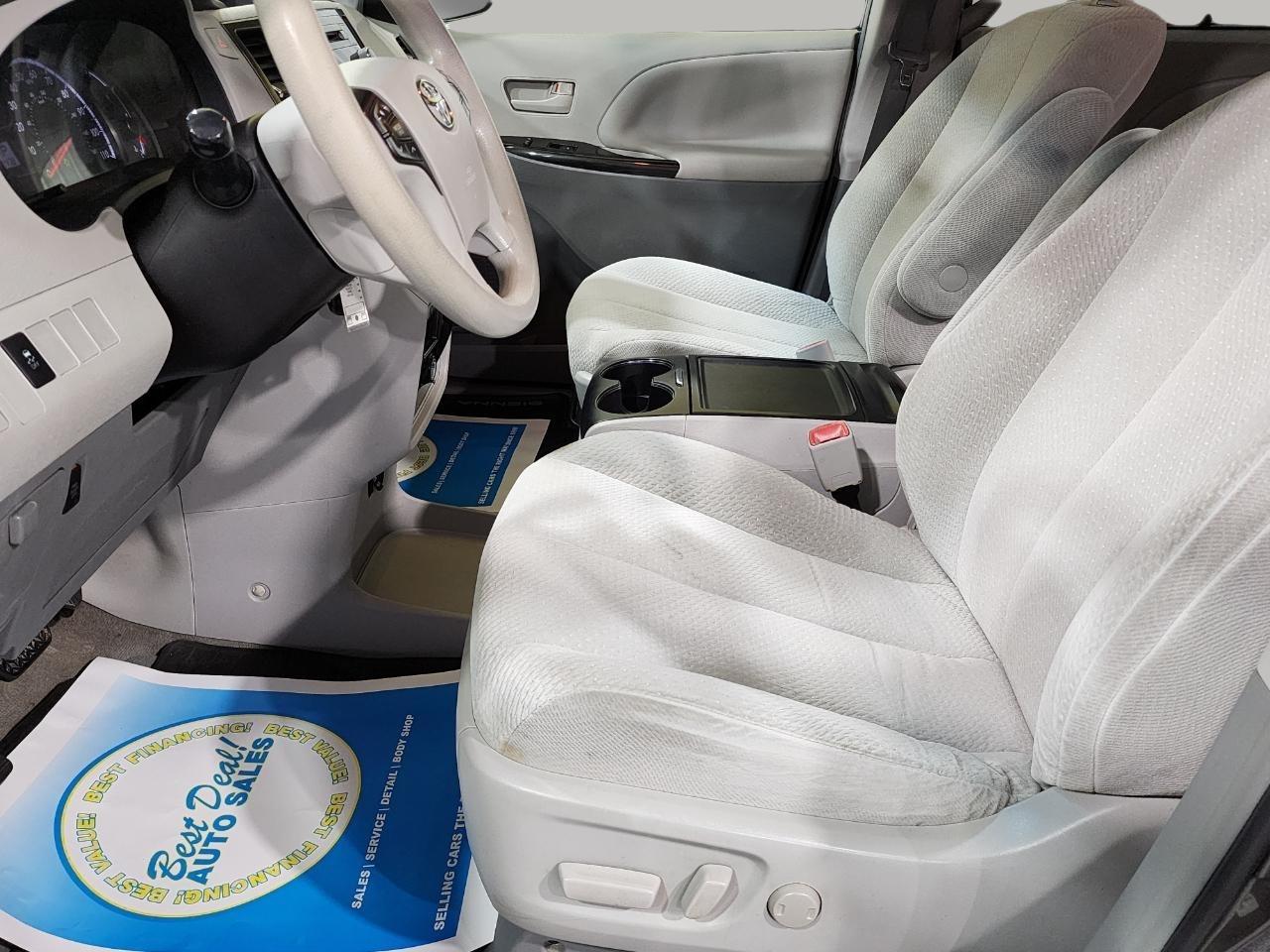 Toyota Sienna  2014
