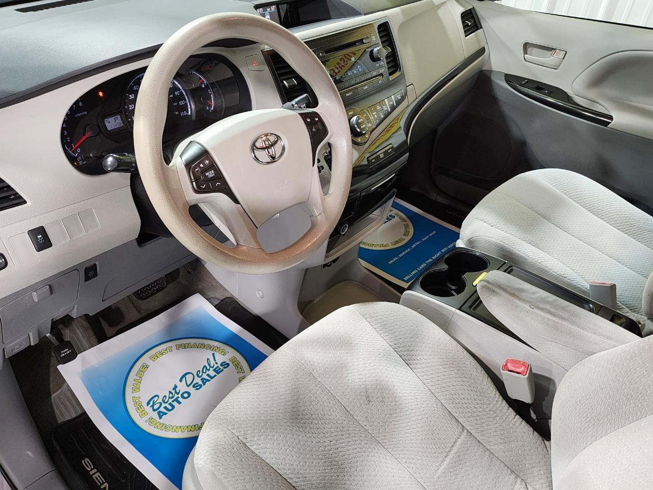 Toyota Sienna  2014