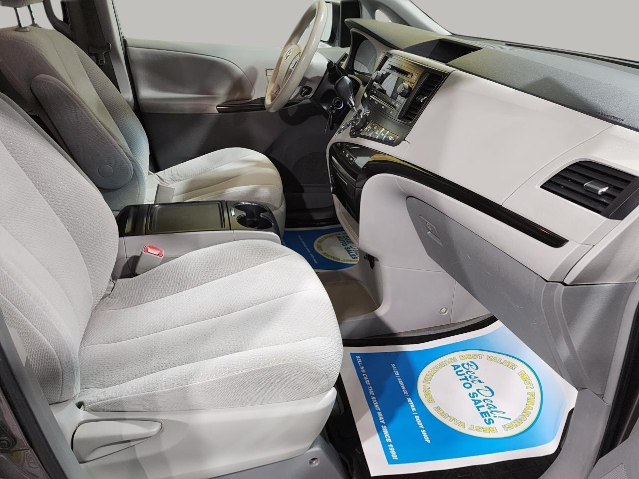 Toyota Sienna  2014