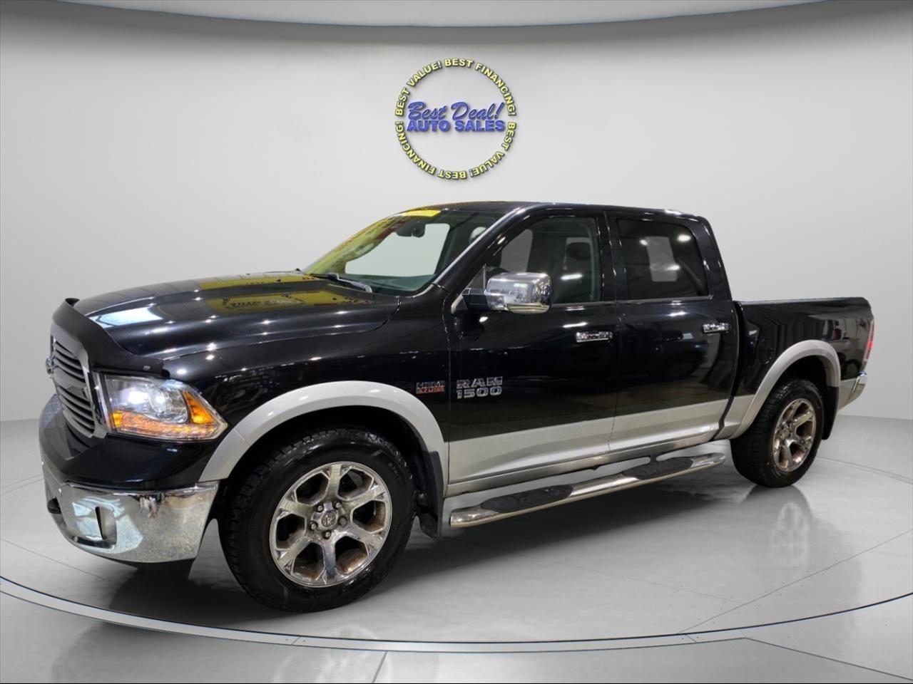 2016 RAM 1500 Laramie Crew Cab SWB 4WD