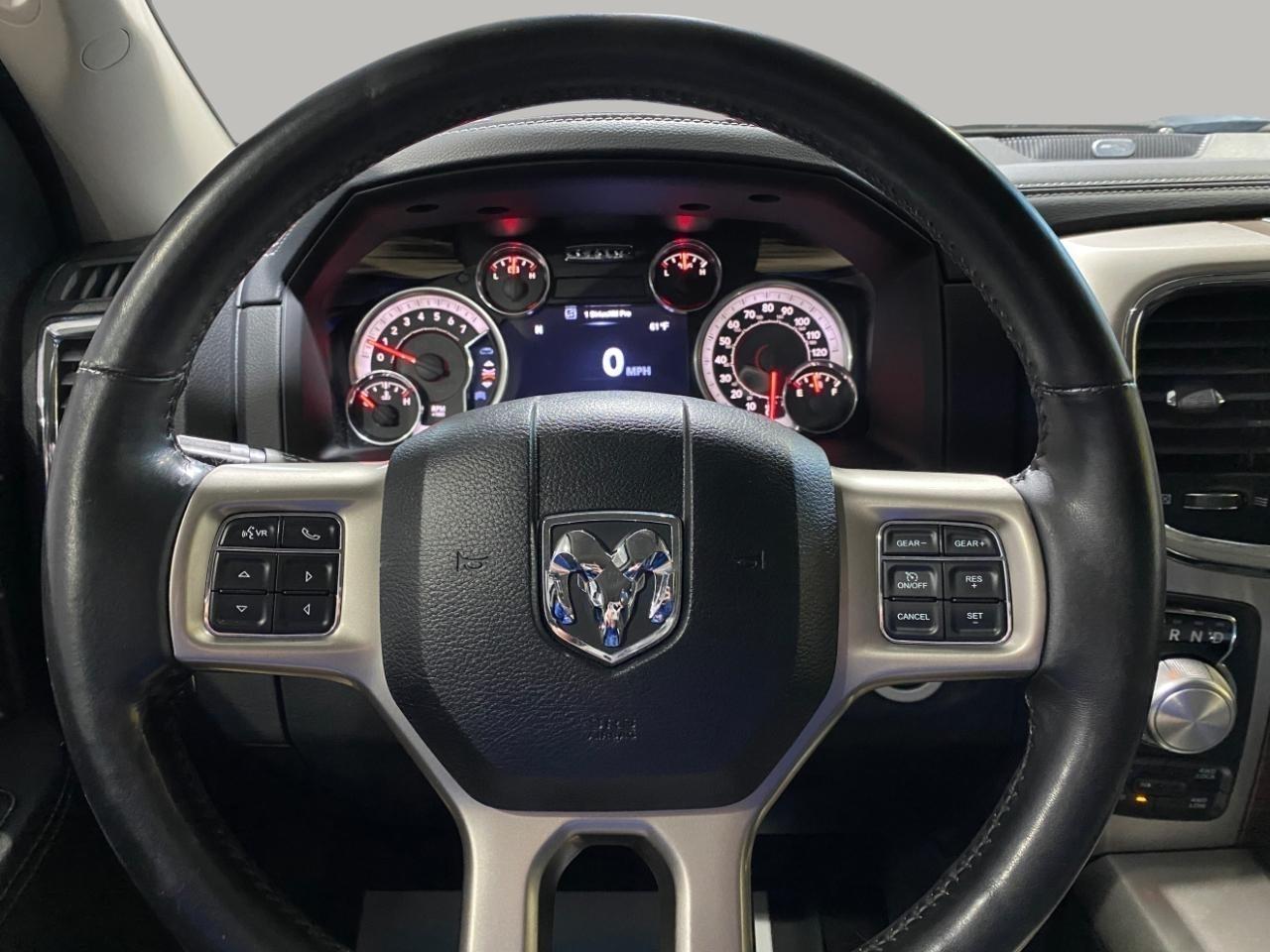 RAM 1500 Laramie Crew Cab SWB 4WD 2016