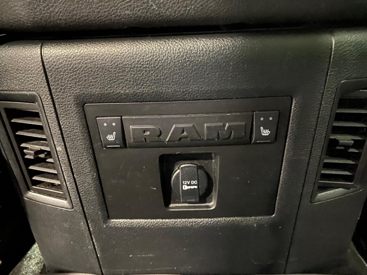 RAM 1500 Laramie Crew Cab SWB 4WD 2016